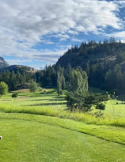 Twin Lakes Golf Resort Background 01